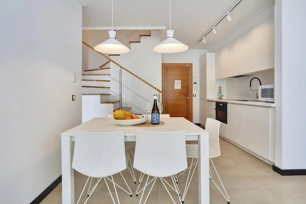 Luxury Apartment El Cotillo 0*,